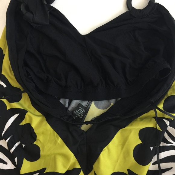  LIKE NEW - Great Asymmetrical Dress! - Picture 7 of 7